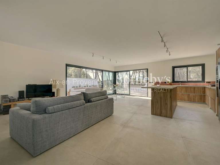 Maison Ventabren - 4 chambres - 166m²