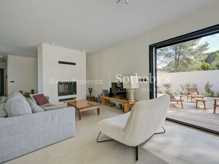 Maison Ventabren - 4 chambres - 166m²