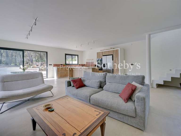 Maison Ventabren - 4 chambres - 166m²