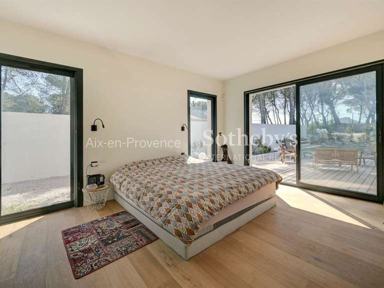 Maison Ventabren - 4 chambres - 166m²