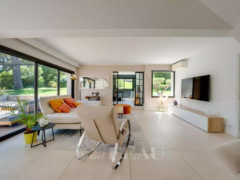 Maison Ventabren - 5 chambres - 213m²