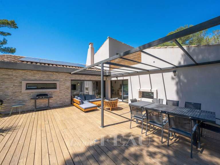 Maison Ventabren - 5 chambres - 213m²