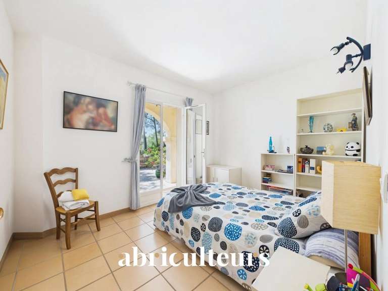 Maison Ventabren - 5 chambres - 256m²