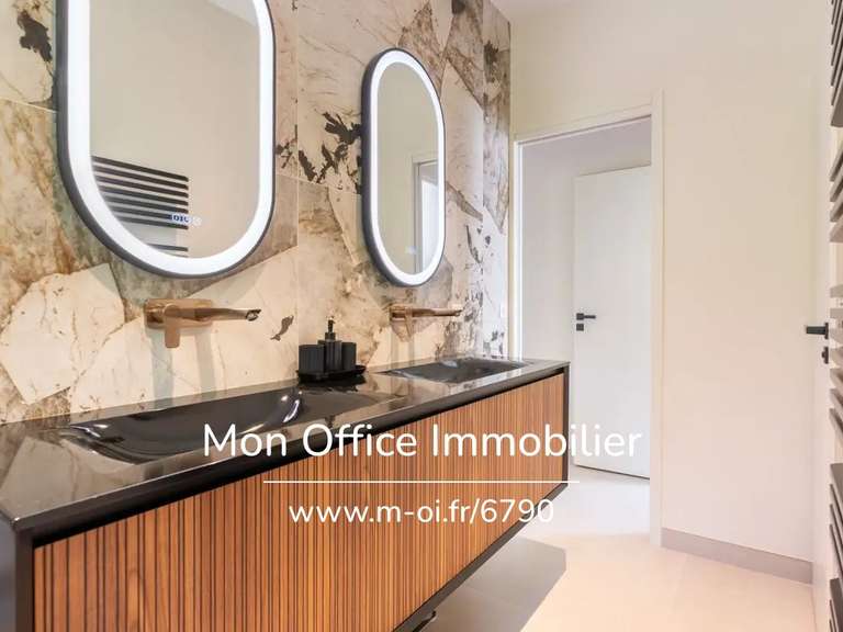 Maison Ventabren - 5 chambres - 215m²