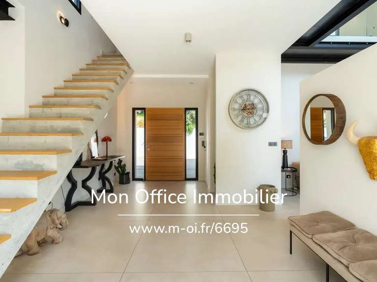 Maison Ventabren - 4 chambres - 250m²