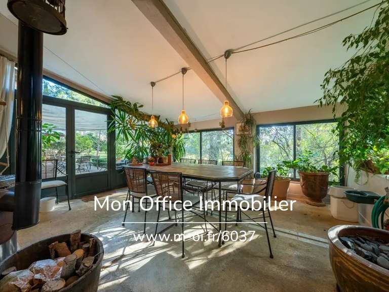 Maison Ventabren - 4 chambres - 236m²