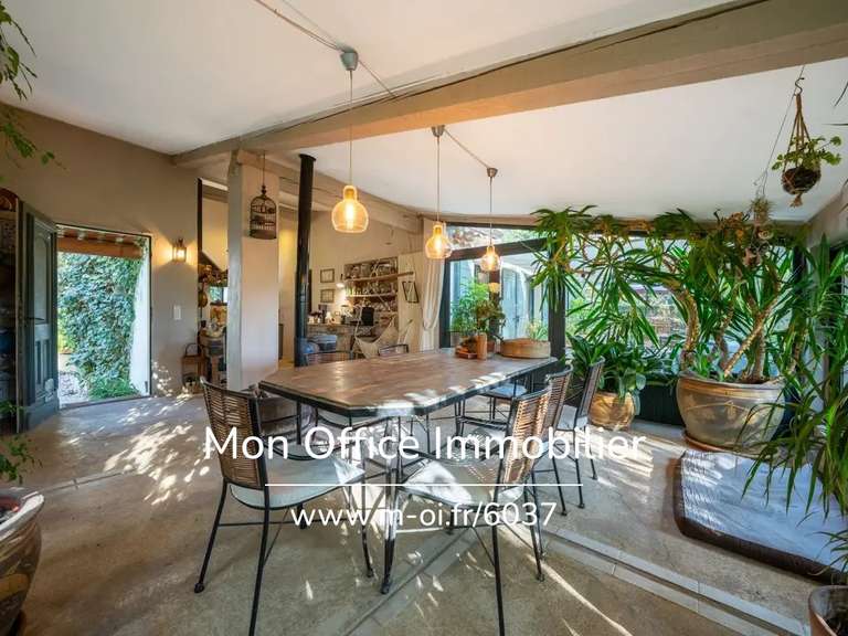Maison Ventabren - 4 chambres - 236m²
