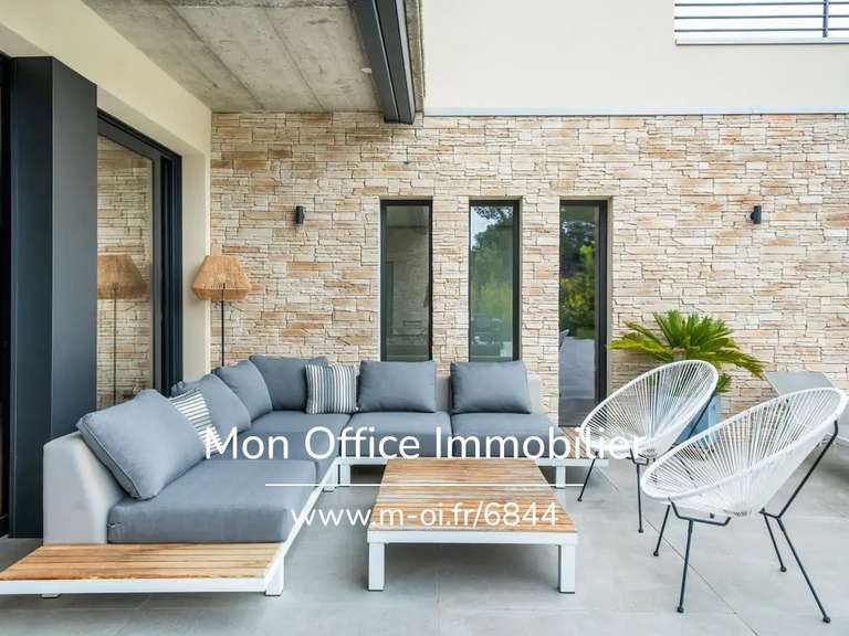 Maison Ventabren - 4 chambres - 234m²