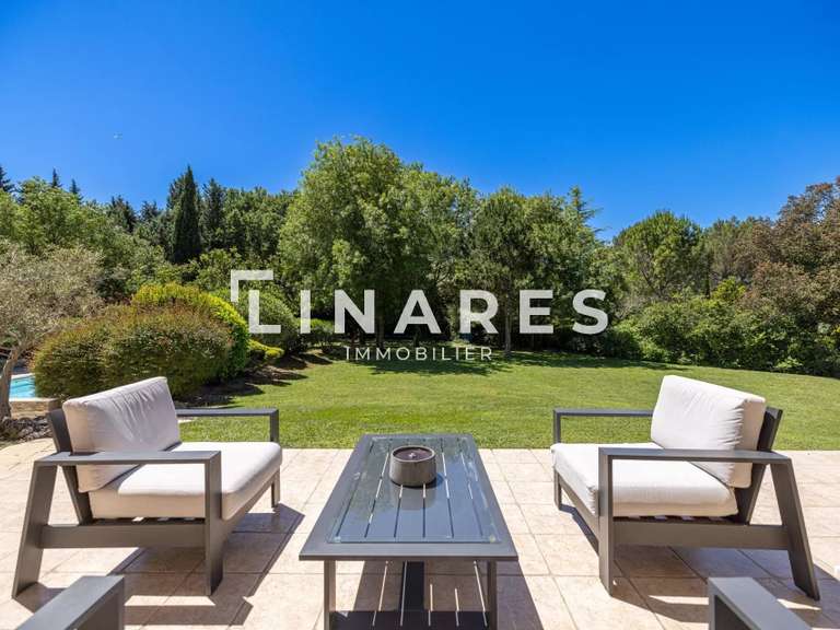 Maison Ventabren - 3 chambres - 310m²
