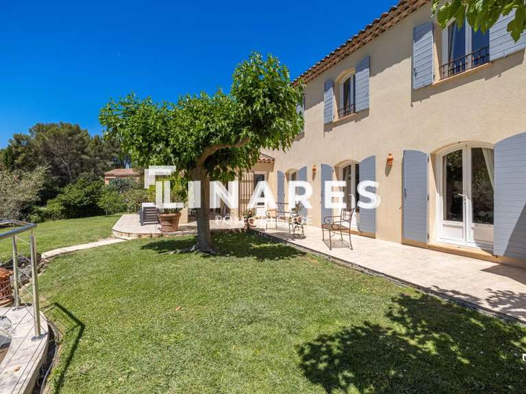 House Ventabren - 3 bedrooms - 310m²