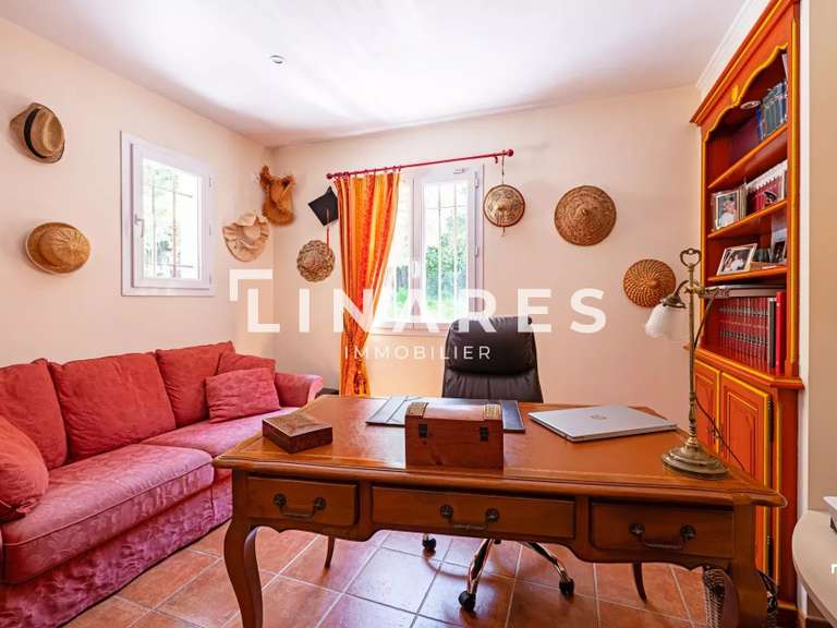 Maison Ventabren - 3 chambres - 310m²