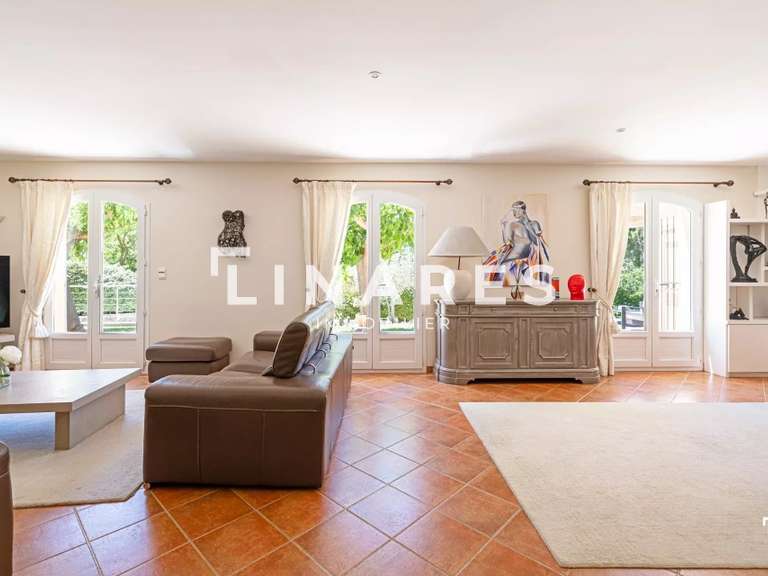 Maison Ventabren - 3 chambres - 310m²