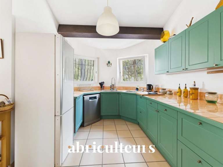Maison Ventabren - 5 chambres - 257m²