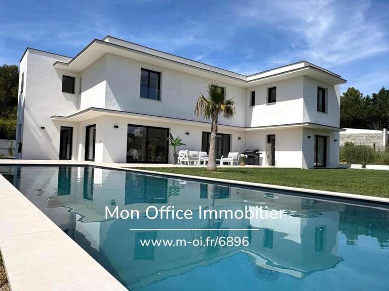 Maison Ventabren - 4 chambres - 230m²