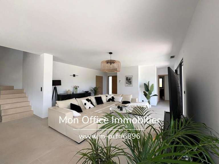 Maison Ventabren - 4 chambres - 230m²