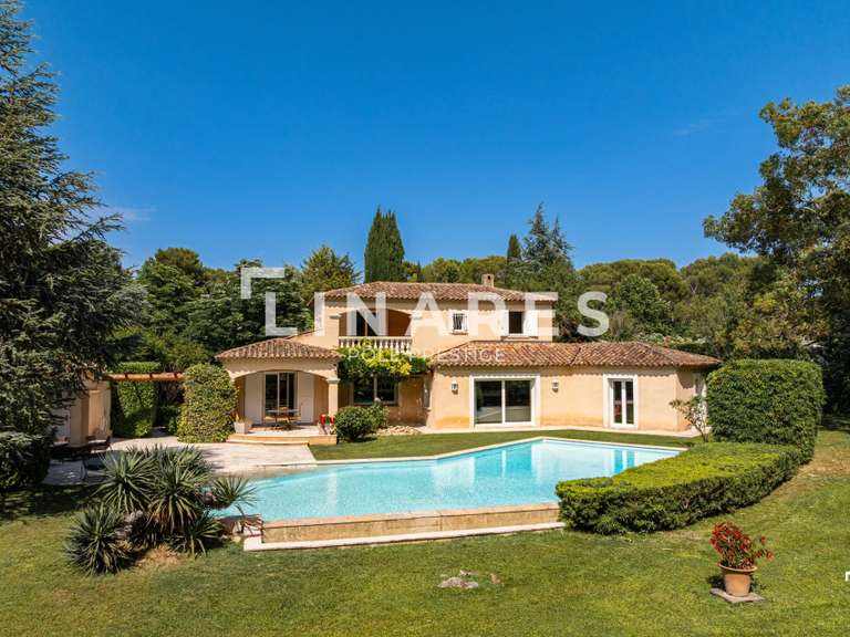 Maison Ventabren - 5 chambres - 300m²
