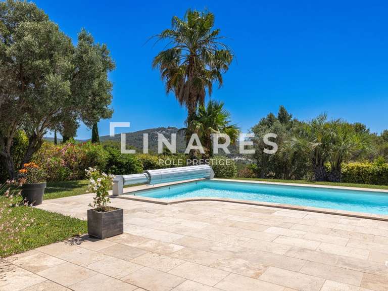Maison Ventabren - 5 chambres - 280m²