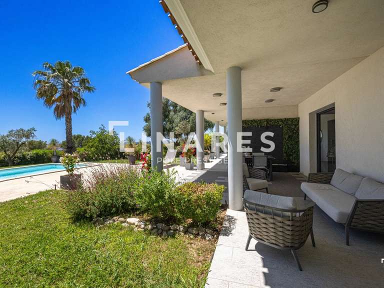 Maison Ventabren - 5 chambres - 280m²