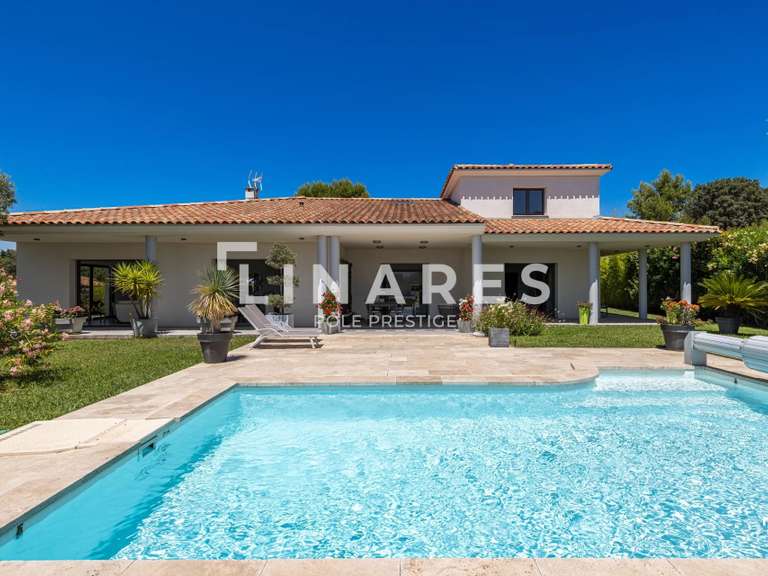 Maison Ventabren - 5 chambres - 280m²