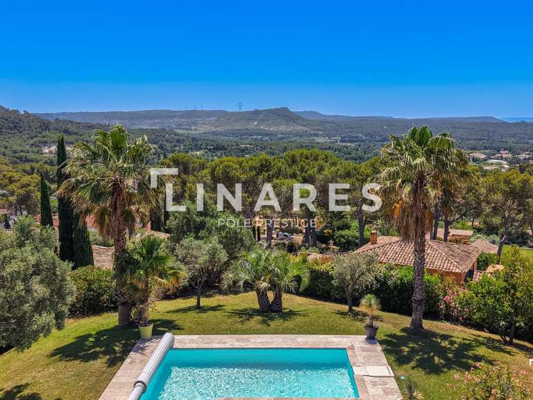 Maison Ventabren - 5 chambres - 280m²