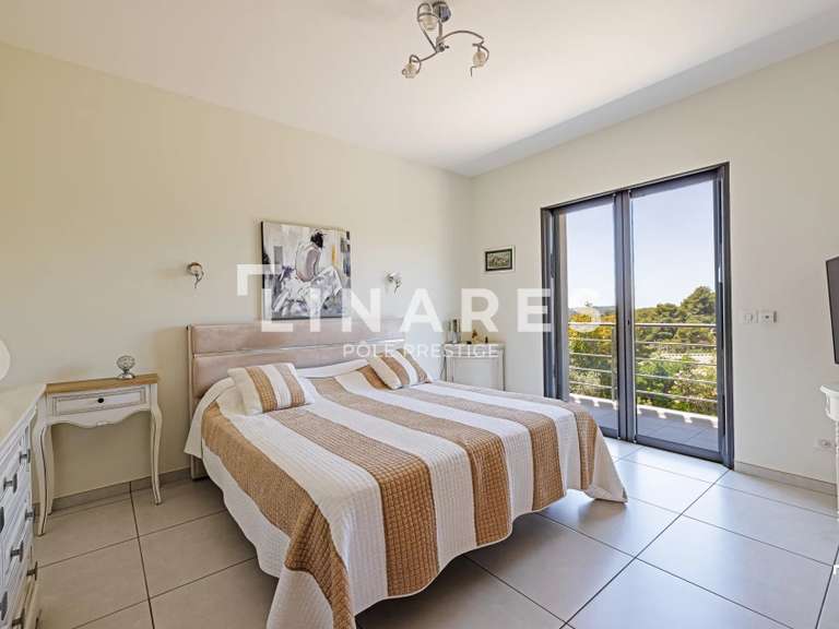Maison Ventabren - 5 chambres - 280m²