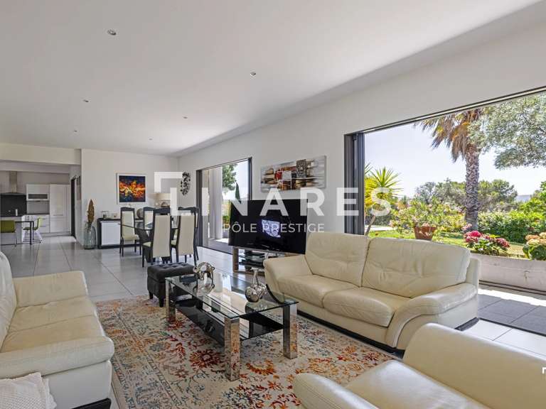 Maison Ventabren - 5 chambres - 280m²
