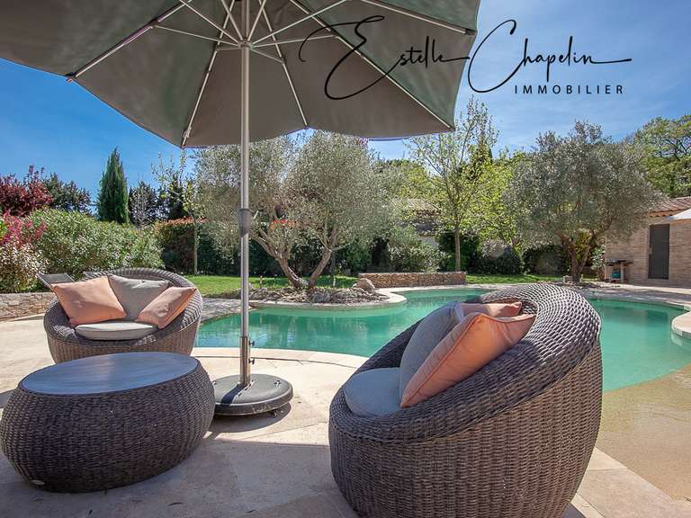 Maison Ventabren - 5 chambres - 205m²