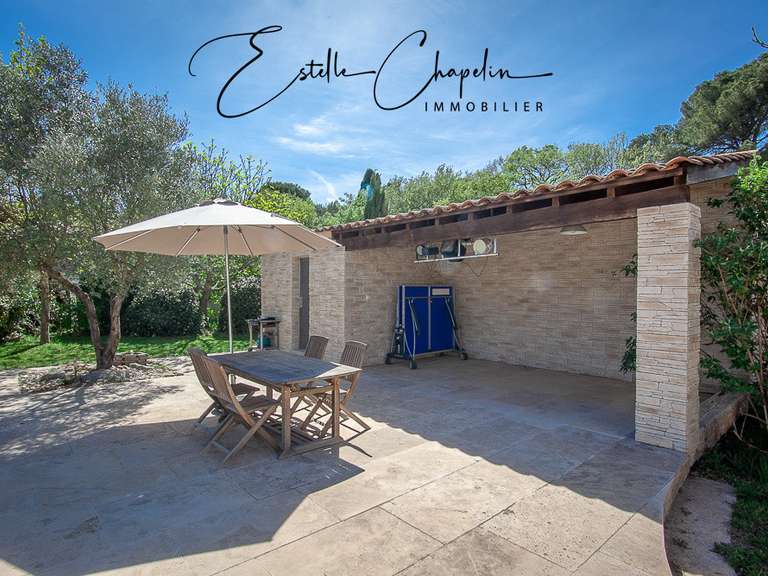 Maison Ventabren - 5 chambres - 205m²