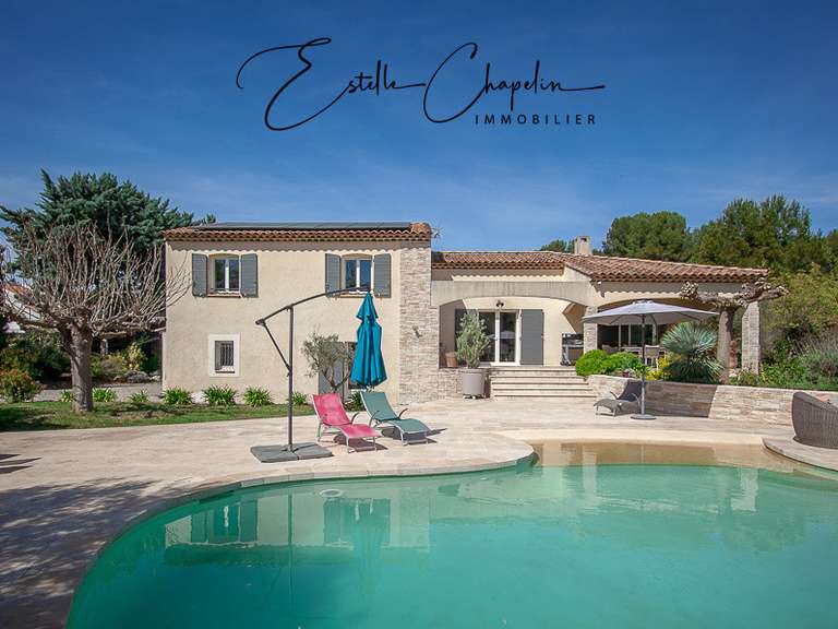Maison Ventabren - 5 chambres - 205m²