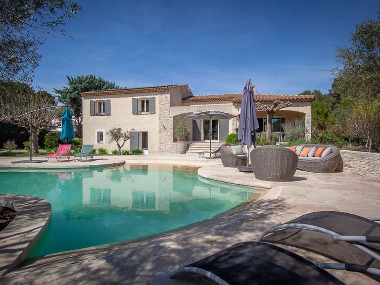 Maison Ventabren - 5 chambres - 205m²
