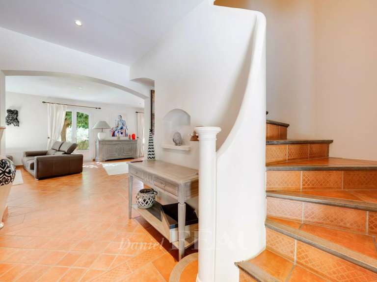 Maison Ventabren - 5 chambres - 289m²