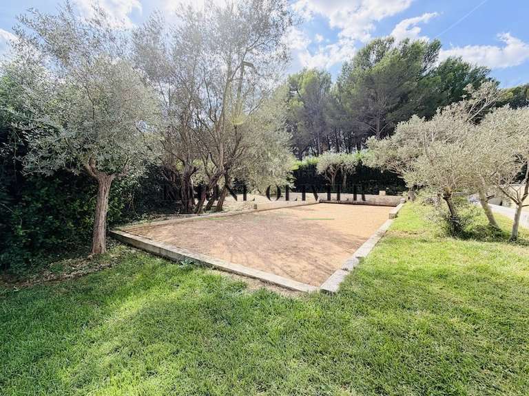 Maison Ventabren - 4 chambres - 180m²