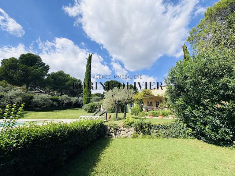 Maison Ventabren - 4 chambres - 180m²
