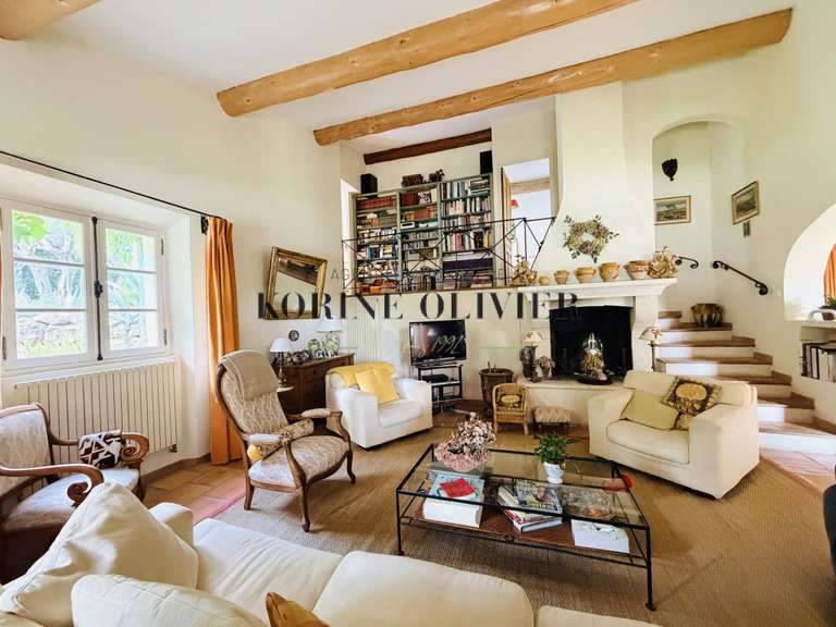 Maison Ventabren - 4 chambres - 180m²