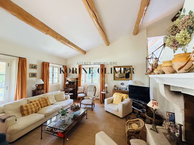Maison Ventabren - 4 chambres - 180m²