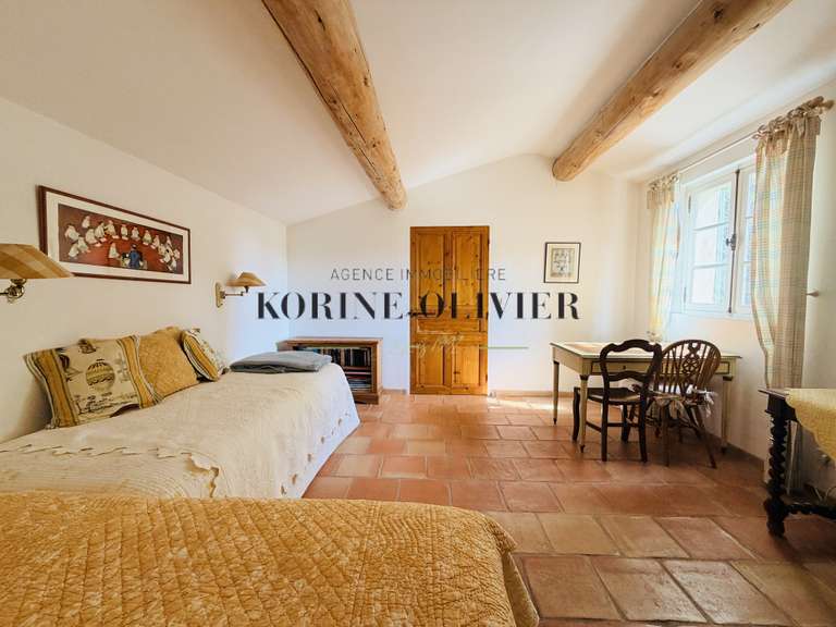 Maison Ventabren - 4 chambres - 180m²