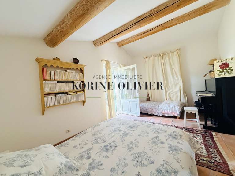 Maison Ventabren - 4 chambres - 180m²