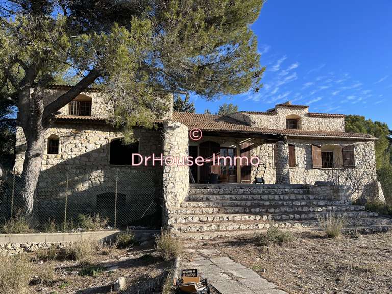 Villa Ventabren - 6 chambres - 250m²