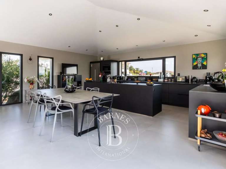 Villa Ventiseri - 3 bedrooms - 150m²