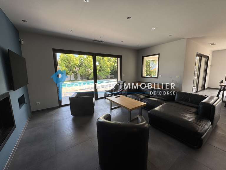 Villa Ventiseri - 4 bedrooms - 175m²