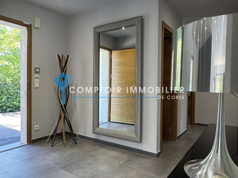 Villa Ventiseri - 4 bedrooms - 175m²