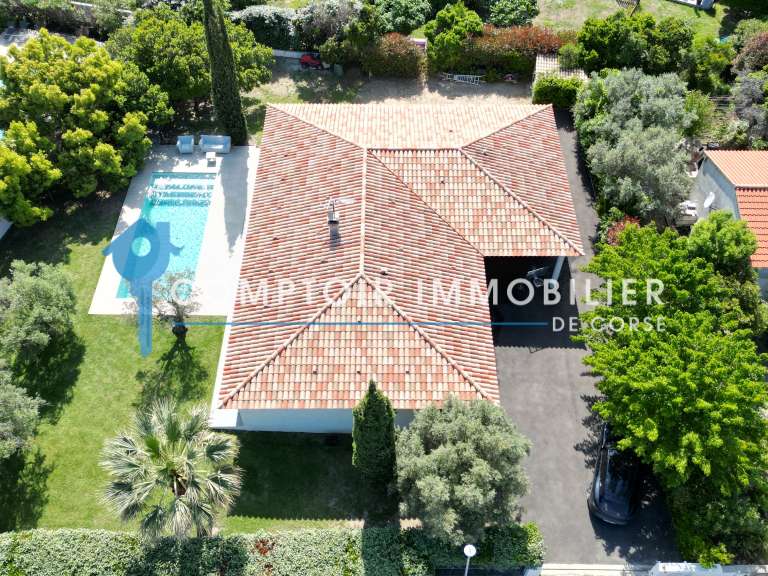 Villa Ventiseri - 4 bedrooms - 175m²