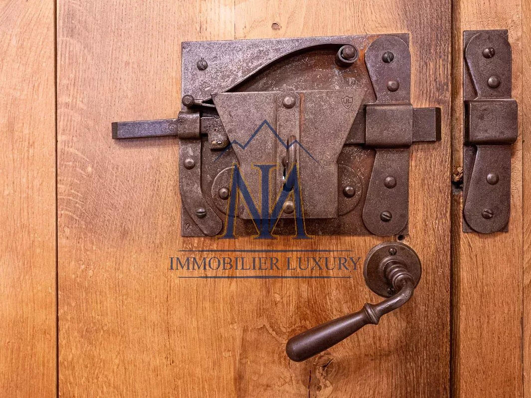 Unusual property Verchaix