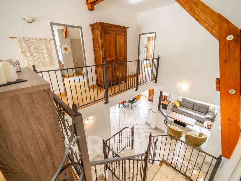 Maison Verel-Pragondran - 5 chambres - 240m²