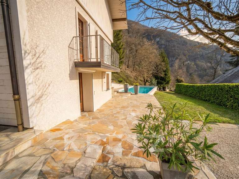 Maison Verel-Pragondran - 5 chambres - 240m²