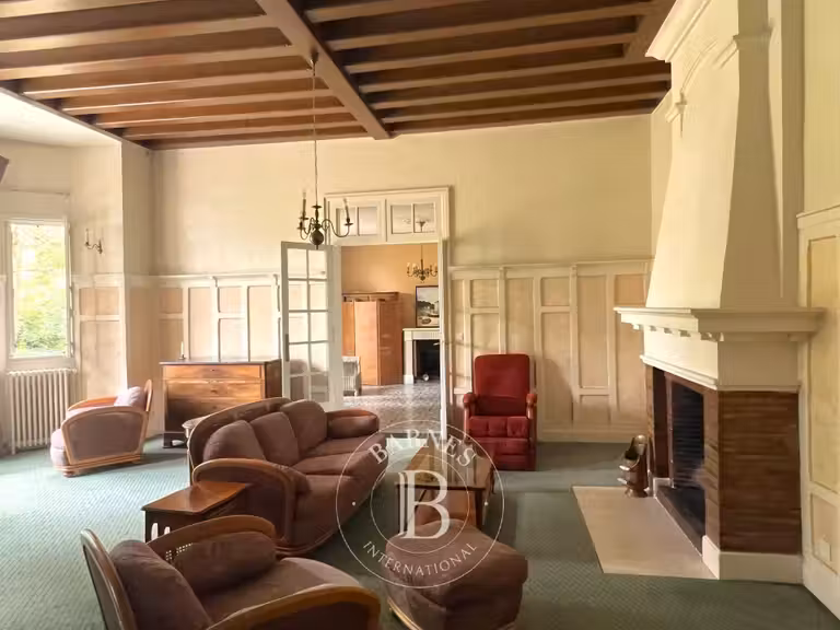 Propriété Véretz - 4 chambres - 300m²