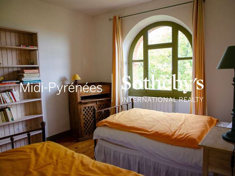 Maison Verfeil - 11 chambres - 580m²