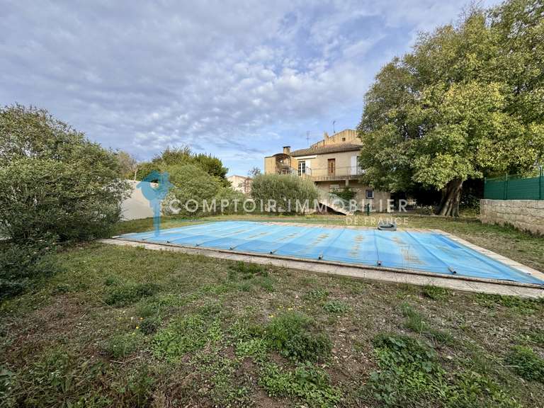 Maison Vergèze - 4 chambres - 260m²