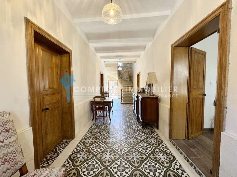 Maison Vergèze - 5 chambres - 268m²