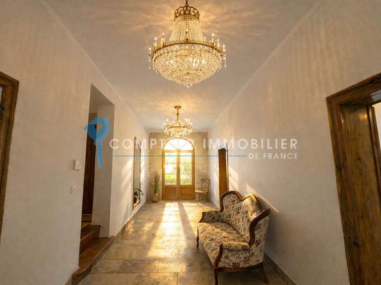 Maison Vergèze - 5 chambres - 268m²